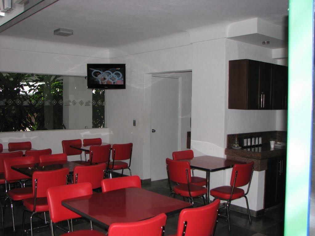 Hotel Y Suites Plaza Manzanillo Extérieur photo